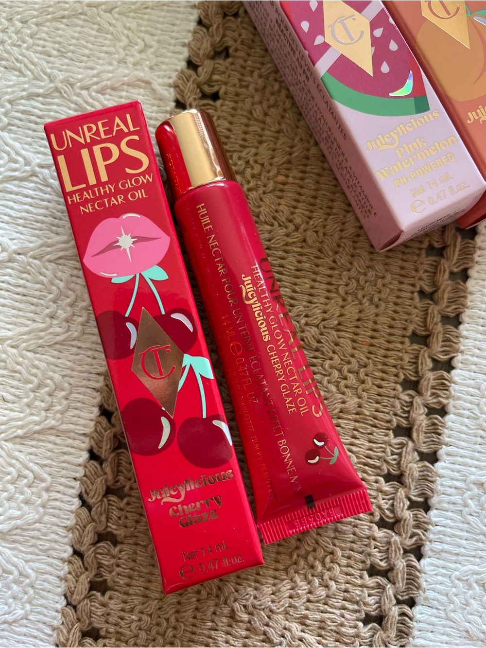 Charlotte Tilbury Juicylicious Cherry Glaze Nectar Oil - Bright Red